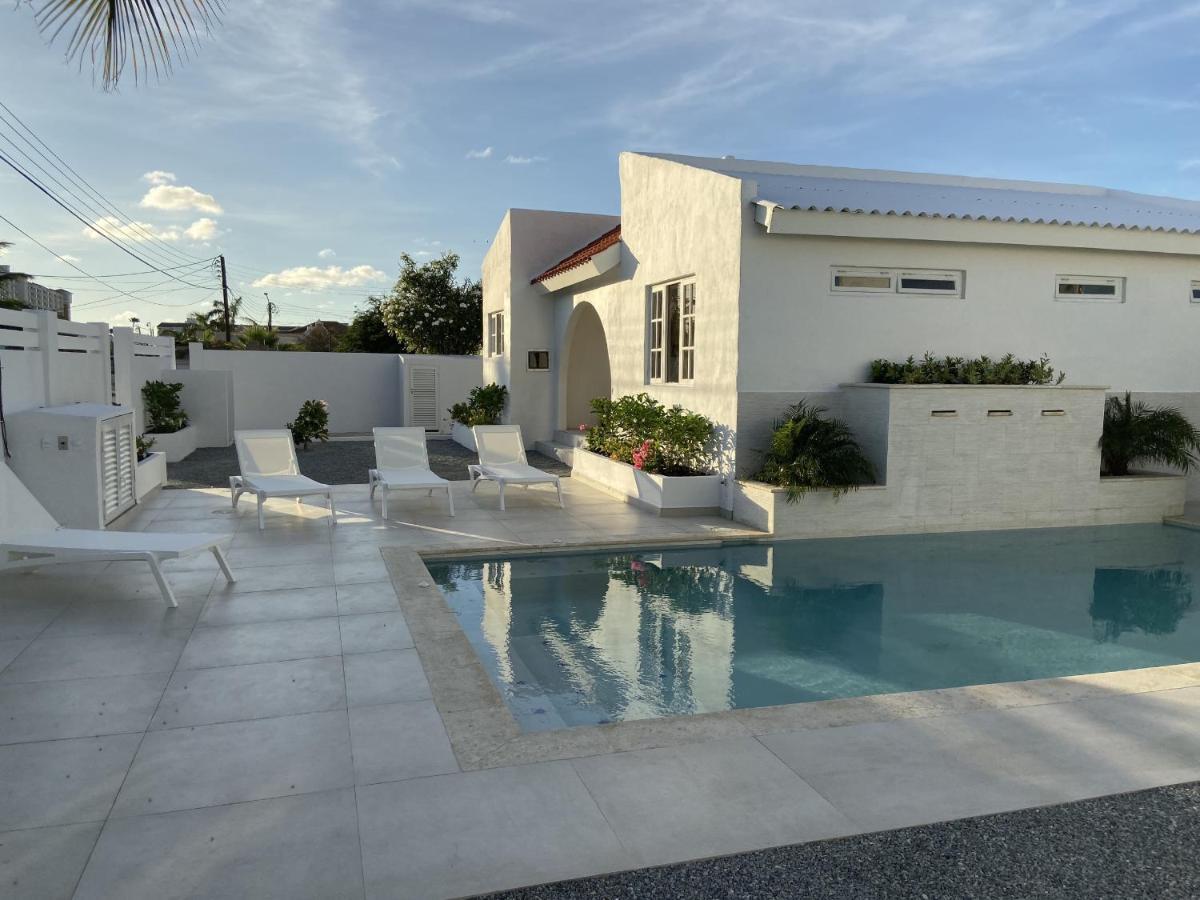 Movida Inn Aruba Palm Beach Zewnętrze zdjęcie